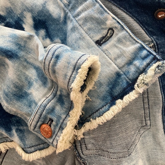 Pilcro Tie Dye Trucker Jacket Anthropologie Frayed Denim Jacket Large L - Picture 9 of 9